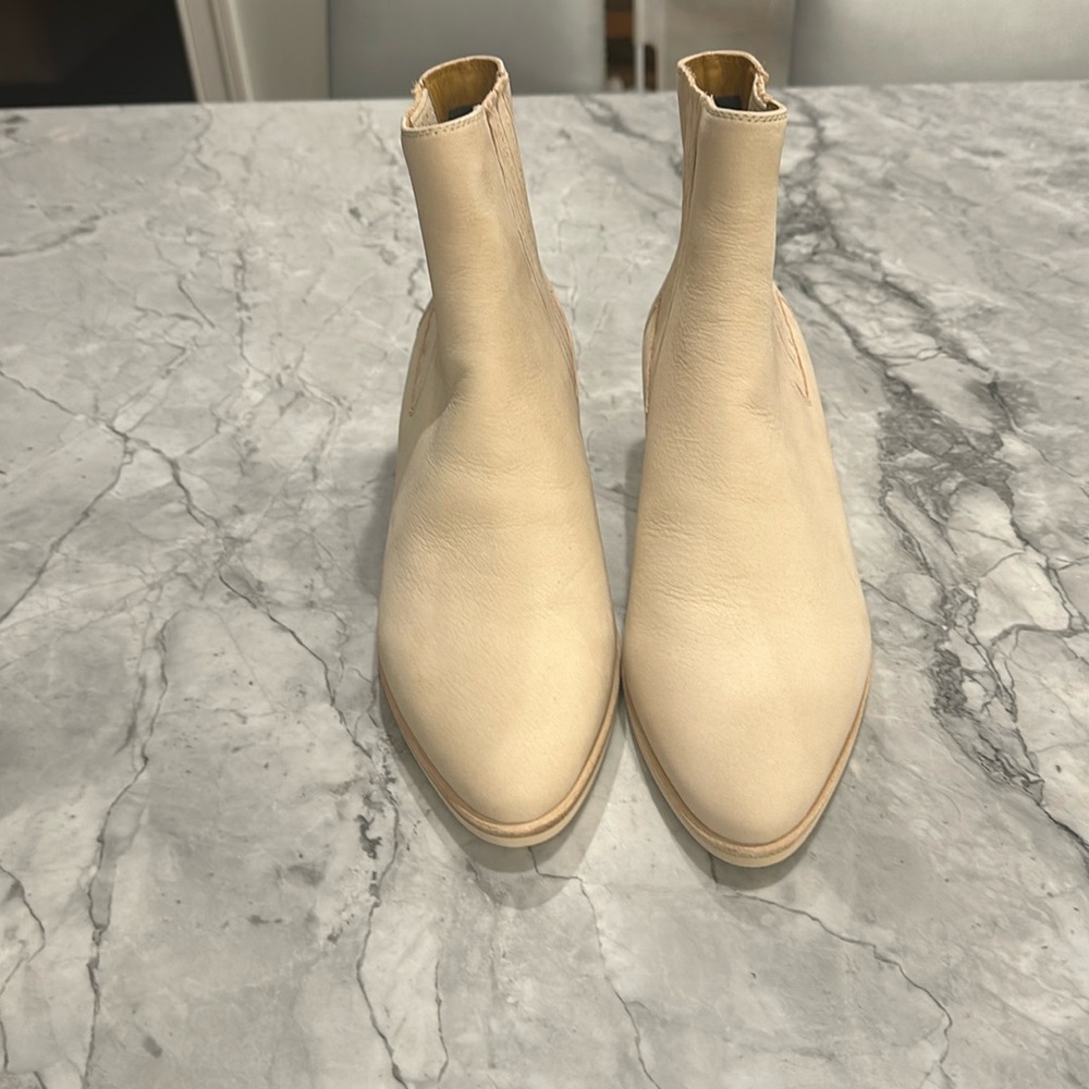 Rag&Bone Crème Suede Booties